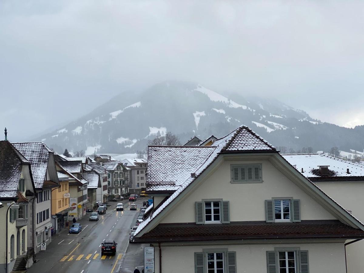 Hotel Adler Schupfheim Buitenkant foto